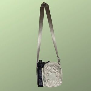 💚Steve Madden BAVIA Women's Crossbody Purse with Bottle in Green 💚